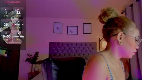 Snapshot of ximena_sotto1 chatting on 07/17/26, 10:03 camila online show from 07/17/26, 10:03