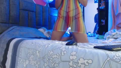 ximena suarez online show from 10/01/25, 02:23