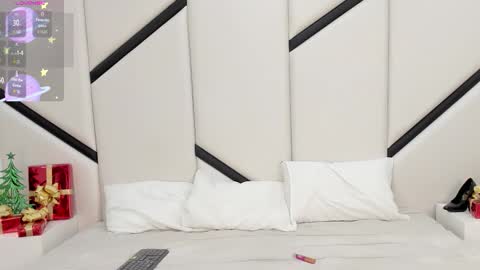 ximenacosta online show from 12/19/25, 12:23