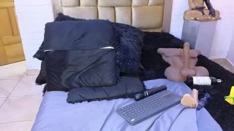 ximena online show from 02/15/25, 03:42