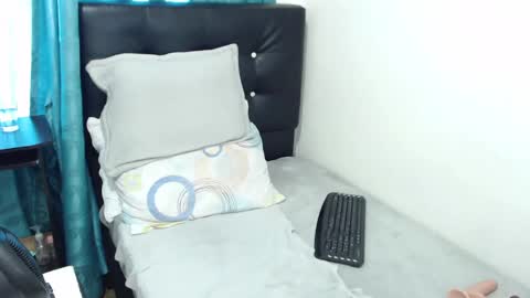 Xio77 online show from 12/20/24, 11:54