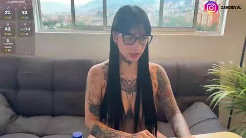 xisisxx online show from 09/12/25, 10:43