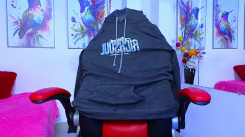 Snapshot of xkim_starx chatting on 01/18/25, 03:42 welcome friends online show from 01/18/25, 03:42