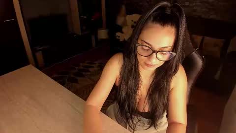 Lara online show from 02/11/26, 09:31