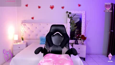 Snapshot of xlmena_slut chatting on 03/07/25, 02:15 Ximena online show from 03/07/25, 02:15