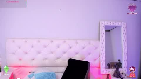 Snapshot of xlmena_slut chatting on 09/25/25, 03:54 Ximena online show from 09/25/25, 03:54