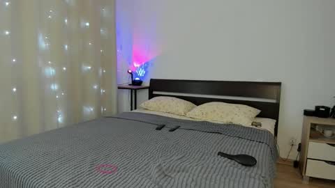 Chloe online show from 11/17/25, 10:10