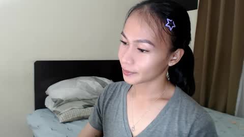 Snapshot of xlovely_destinyx chatting on 01/09/26, 06:10 Alice online show from 01/09/26, 06:10