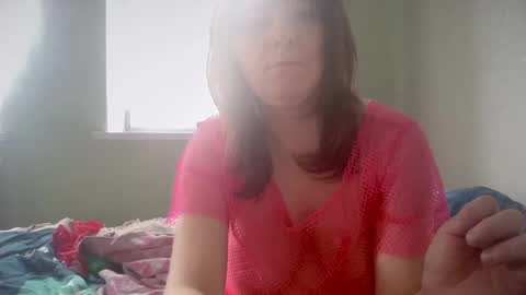 Snapshot of xlunasexyx chatting on 05/01/26, 02:21 Luna online show from 05/01/26, 02:21