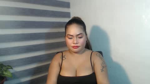 Snapshot of xo__kitty chatting on 03/05/25, 07:27 kitty online show from 03/05/25, 07:27