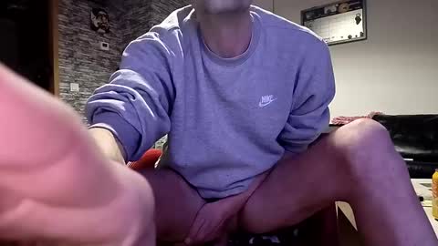 Snapshot of xo_smurf_xo chatting on 01/18/25, 12:15 Just Smurf online show from 01/18/25, 12:15