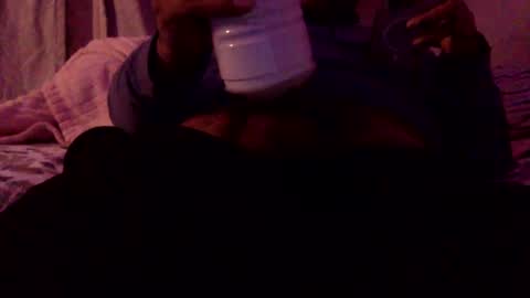 Snapshot of xob3n chatting on 12/16/24, 08:41 Alejandro FullMoon online show from 12/16/24, 08:41