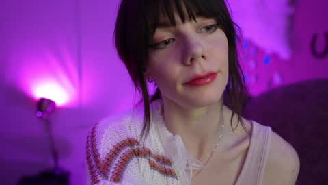 Bella Bondai online show from 01/18/25, 10:49