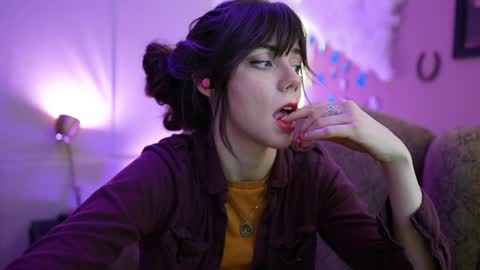 Bella Bondai online show from 02/04/25, 08:02