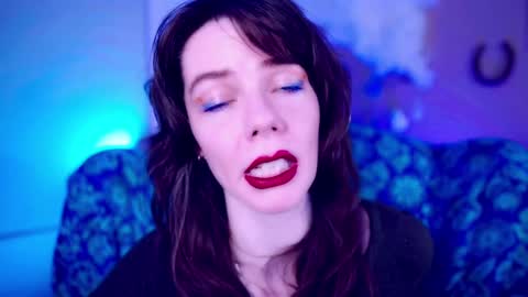 Bella Bondai online show from 10/20/25, 11:16