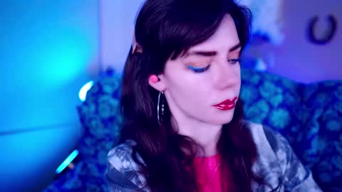 Bella Bondai online show from 11/14/25, 02:54