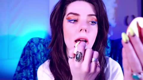 Bella Bondai online show from 03/23/26, 11:03