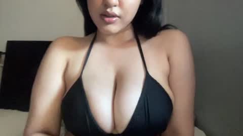 Snapshot of xoliya chatting on 05/26/26, 04:03 xoliya online show from 05/26/26, 04:03