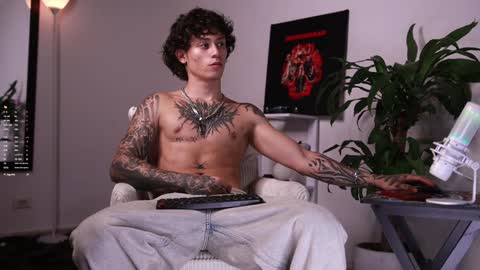   online show from 02/01/25, 03:08