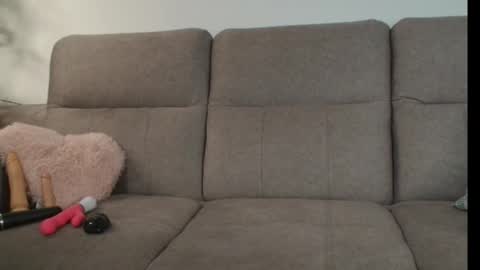 Snapshot of xoxo_cherry1 chatting on 10/11/25, 04:55 Cherry online show from 10/11/25, 04:55
