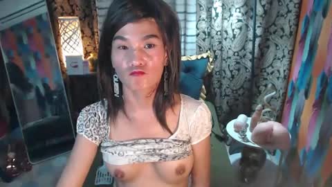 Snapshot of xqueenyasiandomcumx chatting on 01/31/25, 06:02 address me as QUEEN  NINA  A Little Bit  of ANGELIC FACE with a Wild Demonic Side online show from 01/31/25, 06:02