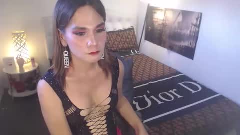 Snapshot of xqueenyasiandomcumx chatting on 09/25/25, 01:20 address me as QUEEN  NINA  A Little Bit  of ANGELIC FACE with a Wild Demonic Side online show from 09/25/25, 01:20
