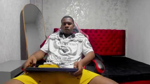 R A Y online show from 04/19/26, 12:37