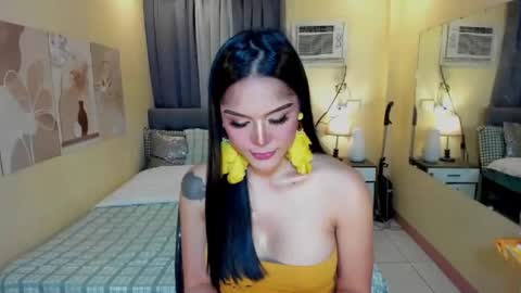 MISS  GODDESS  DOLLY  online show from 10/23/25, 06:56