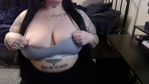 Snapshot of xrileyschembri chatting on 12/24/24, 01:06 xorileyschembri online show from 12/24/24, 01:06