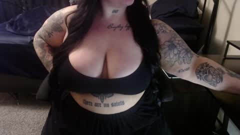 Snapshot of xrileyschembri chatting on 01/05/25, 04:04 xorileyschembri online show from 01/05/25, 04:04