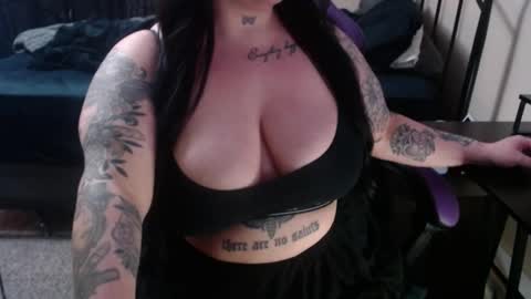 Snapshot of xrileyschembri chatting on 02/19/25, 02:12 xorileyschembri online show from 02/19/25, 02:12