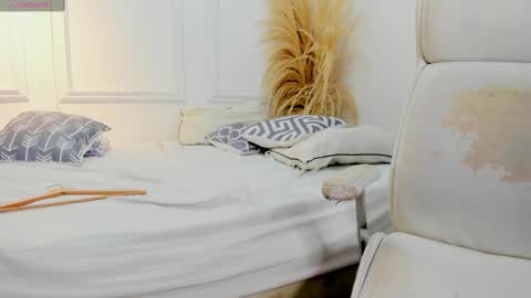 Xrystal and Danne online show from 01/29/25, 11:35