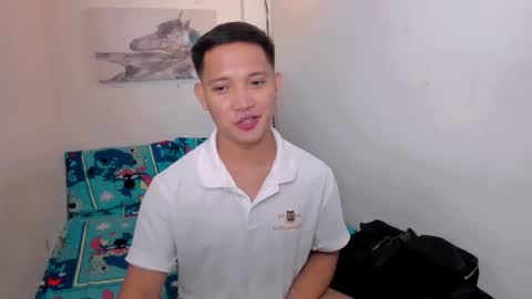 xsebastian19 online show from 12/18/25, 11:22