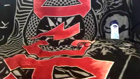 Snapshot of xslashmex chatting on 09/22/25, 01:13 XslashmeX online show from 09/22/25, 01:13