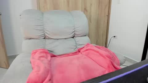 Snapshot of xspecialroomx chatting on 04/29/26, 01:37 Hellen Sofia instagram hellen5546 online show from 04/29/26, 01:37