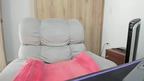 Snapshot of xspecialroomx chatting on 05/05/26, 07:11 Hellen Sofia instagram hellen5546 online show from 05/05/26, 07:11