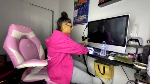 xStarGazingx online show from 09/20/25, 08:04