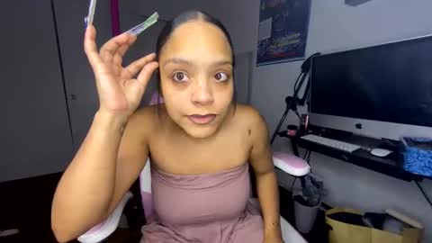 xStarGazingx online show from 10/04/25, 04:43