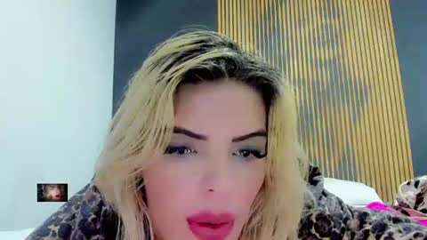Snapshot of xthesexyboyx chatting on 07/19/26, 10:08 Femboy Exotic online show from 07/19/26, 10:08
