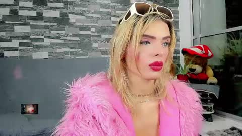 Snapshot of xthesexyboyx chatting on 07/21/26, 04:37 Femboy Exotic online show from 07/21/26, 04:37