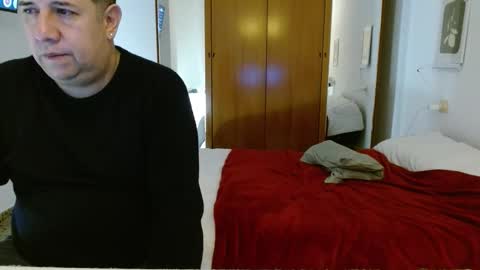 thiagoeva online show from 10/21/25, 08:04