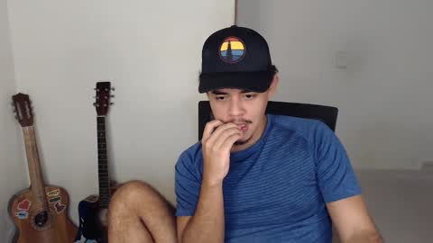 Snapshot of xtranherr chatting on 10/24/25, 02:30 xtranherr online show from 10/24/25, 02:30