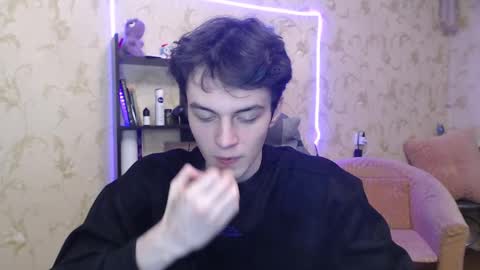 traqqq online show from 03/04/25, 07:11