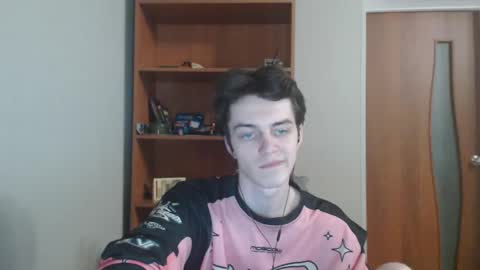 traqqq online show from 11/25/25, 08:31