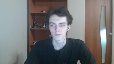 traqqq online show from 12/01/25, 08:36