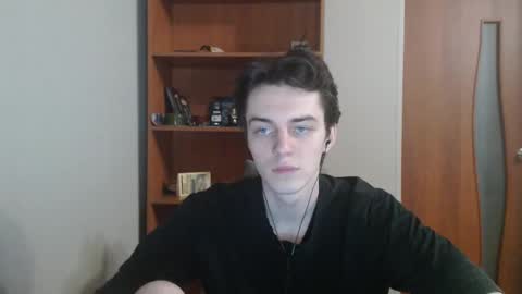 traqqq online show from 12/03/25, 07:12