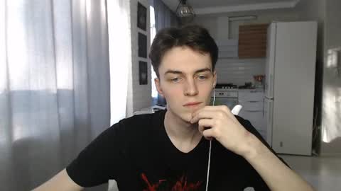 traqqq online show from 06/30/26, 03:02