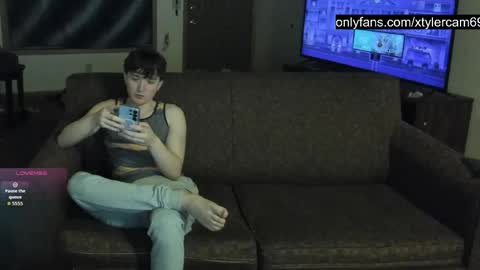 Snapshot of xtylercam69 chatting on 05/04/26, 01:34 xtylercam69 online show from 05/04/26, 01:34