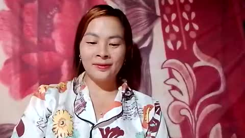 xuxulove00 online show from 09/30/25, 12:37