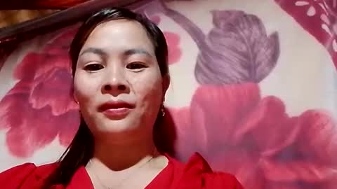 xuxulove00 online show from 12/23/25, 12:19